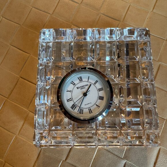 Waterford Desk Or Mantel Crystal Battery Operated Clock 3" x 3" x 1" - Picture 7 of 7